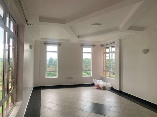 2 bedroom apartment all ensuite onngong road image 4