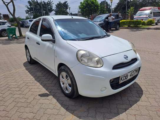 Nissan March (1300cc) image 2