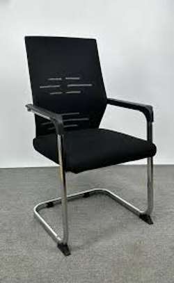 Black Ergonomic Mesh Visitors Waiting Chair image 4