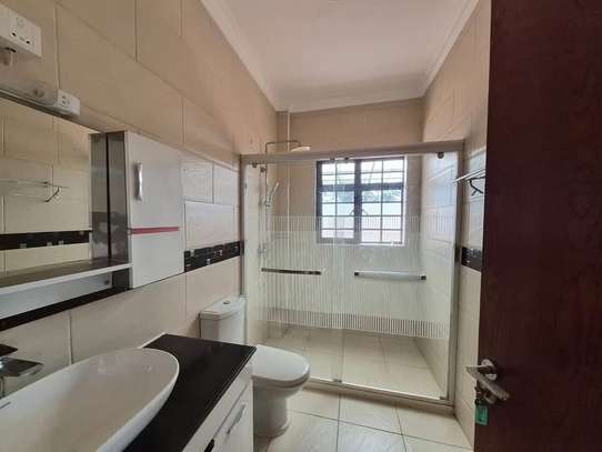5 Bed Townhouse with En Suite in Kiambu Road image 4