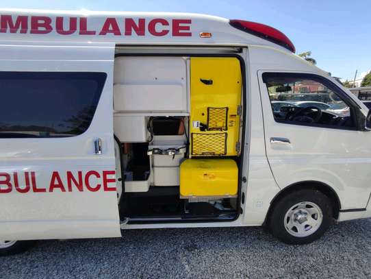 Toyota Radius Ambulance image 8