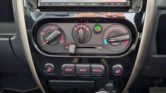 Suzuki Jimny auto Petrol 4x4 1300cc 2018 image 8