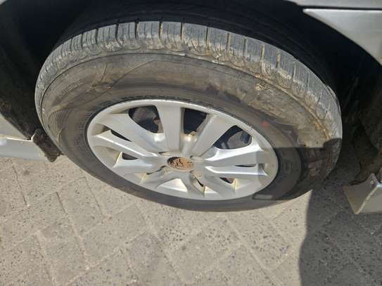 Toyota Fielder image 3