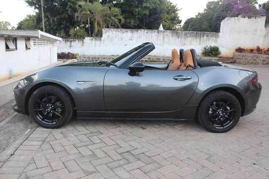 Mazda Roadster Skyactiv Convertible 2018 70,000 Kms image 3