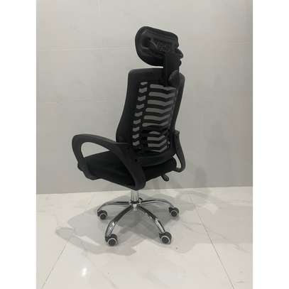 Office seat: Headrest office seat with 360° rotation image 3