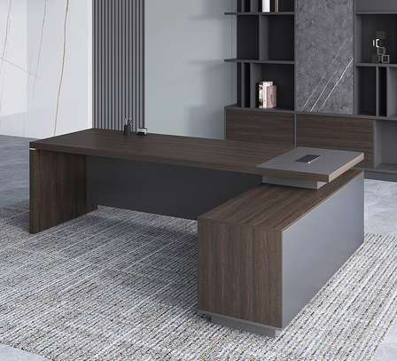 Executive L-Shaped Office Desk image 3