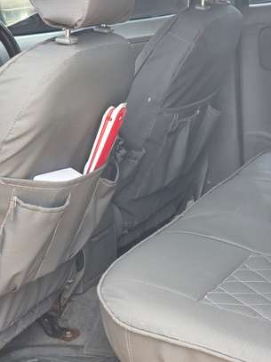 TOYOTA HILUX DOUBLE CAB image 8