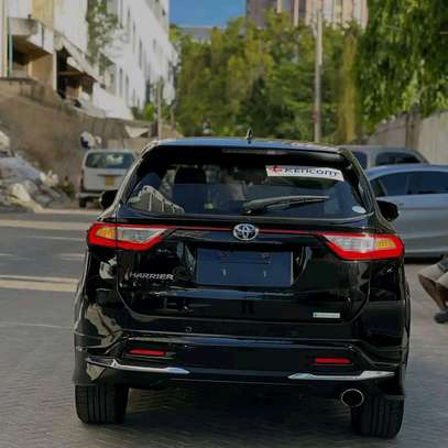 Toyota harrier   black image 4