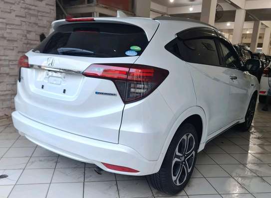 Honda Vezel Hybrid white 2019 2wd image 4