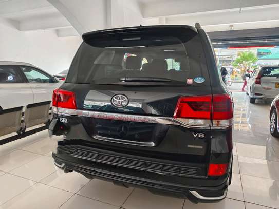 Toyota Land Cruiser ZX V8 sunroof black 2018 image 10