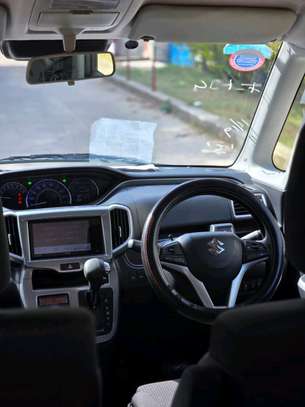 Suzuki solio image 5