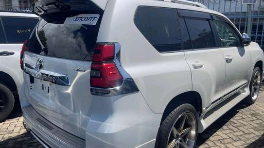 TOYOTA LANDCRUISER PRADO TZ.G  2020MODEL SUNROOF image 3