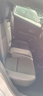 Honda Vezel Hybrid white 2018 image 5