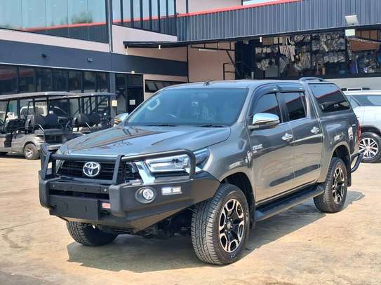 Toyota fortuner silver colour image 9