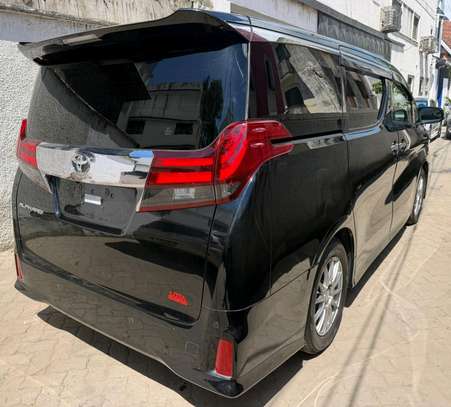 Alphard 2018 model image 8