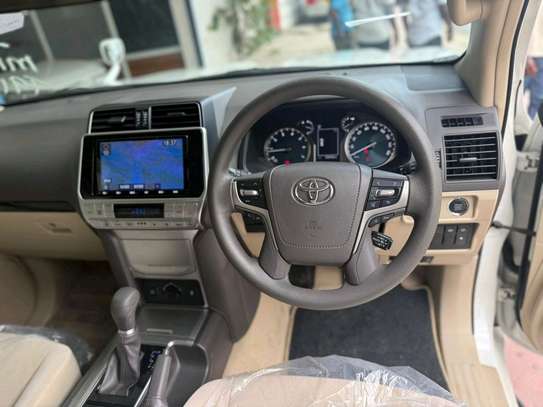 TOYOTA LANDCRUISER PRADO TX.L 2019MODEL SUNROOF PETROL image 8