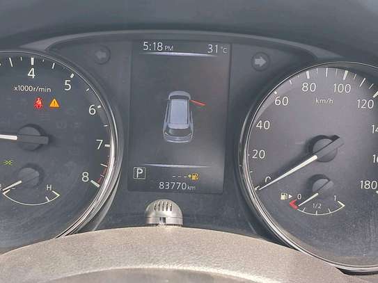 Nissan X-Trail sunroof image 6