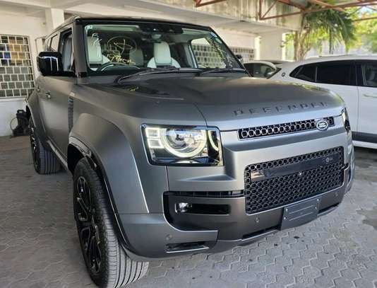 Land Rover defender 110 2025 Sunroof image 3