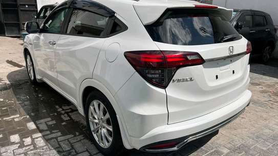 Honda vezel hybrid White 2019 4Wd image 12
