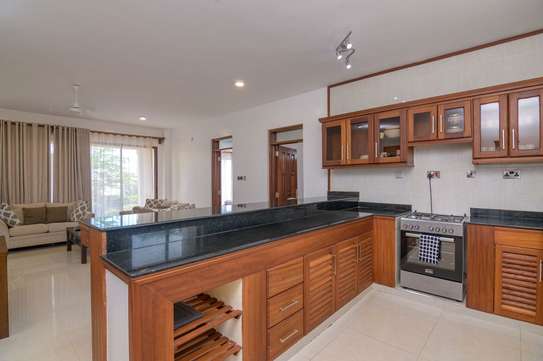 4 Bed Townhouse with Swimming Pool in Vipingo image 11