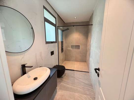 5 Bed Townhouse with En Suite at Lavington Mall image 25