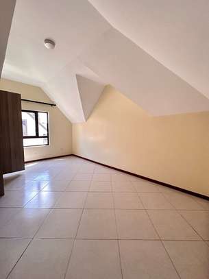 5 Bed House with En Suite in Syokimau image 12
