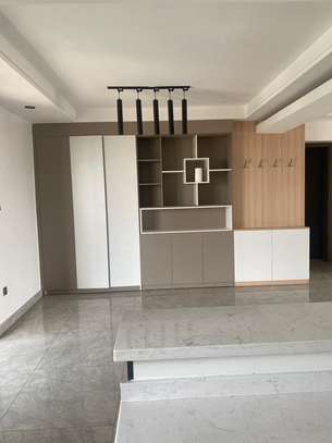 3 Bed Apartment with En Suite in Kilimani image 5