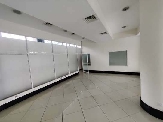 3,549 ft² Commercial Property with Lift in Westlands Area image 6