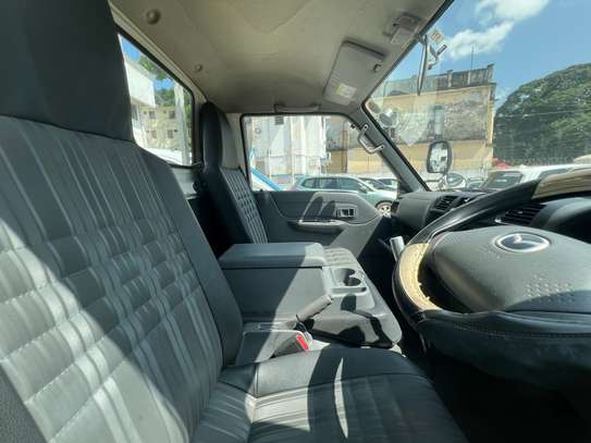 MAZDA BONGO PICK UP image 1