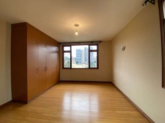 3 Bed Apartment with En Suite in Riverside image 28
