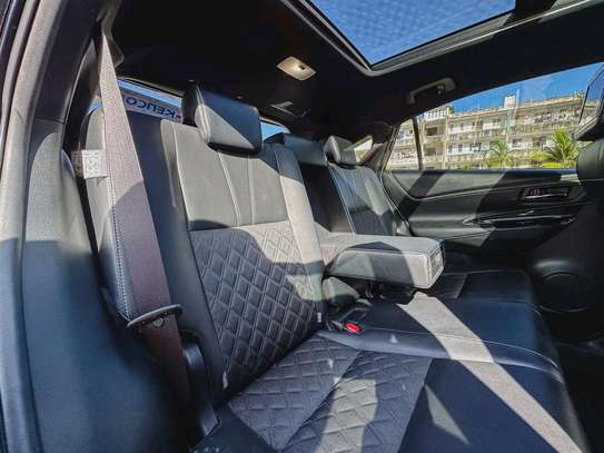 Toyota Harrier Premium 2018 Sport Sunroof image 7