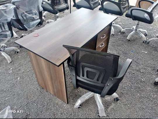 Executive office desk and chair image 3