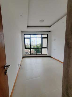 2 Bed Apartment with En Suite at Lantana Road image 4