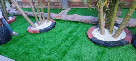 SIMPLE AND ELEGANT GRASS CARPETS. image 2