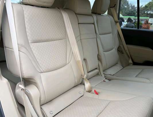 2023 Toyota land cruiser ZX 70th anniversary image 5