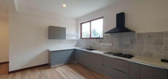 3 Bed Apartment with En Suite at Peponi Rd image 17