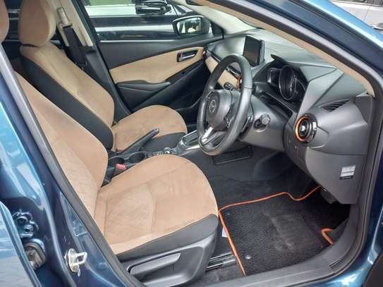 Mazda demio 2017 image 4
