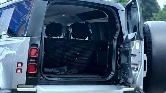 2020 Land Rover defender 110 image 6