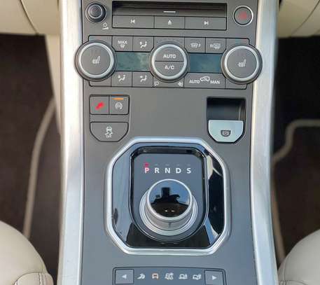 Range Rover Evoque 2017 image 7