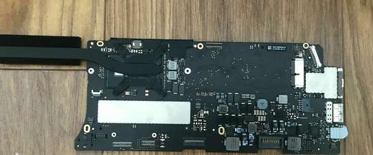 MacBook Logic boards Repair and Replacement image 2
