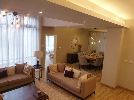 Serviced 4 Bed Apartment with En Suite at Riverside image 19