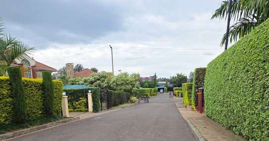 4 Bed Villa with En Suite in Kiambu Road image 9
