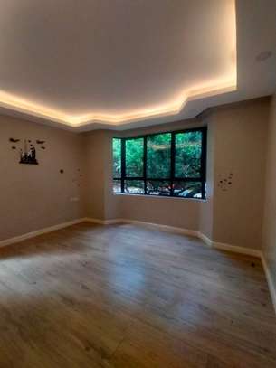 3 Bed Apartment with En Suite in Lavington image 12