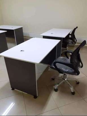 Adjustable office chair and desk image 3