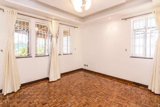 4 Bed House with En Suite in Runda image 8