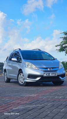 Honda fit shuttle image 3