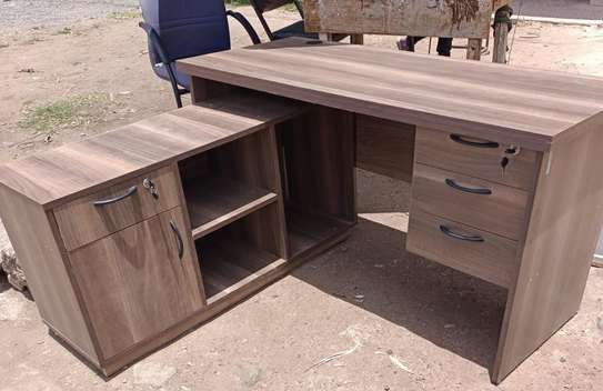 1*4 m, Executive office desk with a pullout image 1