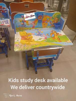 Kids study desk image 2