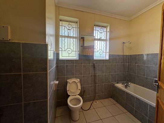 5 Bed House with En Suite in Thigiri image 15