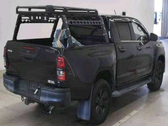 2017 Toyota Hilux double cab image 3